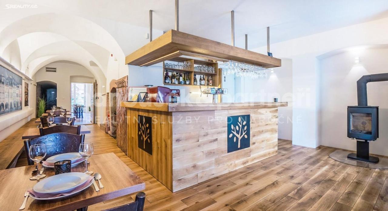 Penzion A Restaurace 14 Hostinné Екстериор снимка
